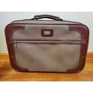 ***Vintage Skyway LIghtweight Carry-on Luggage Tan with Burgundy Trim